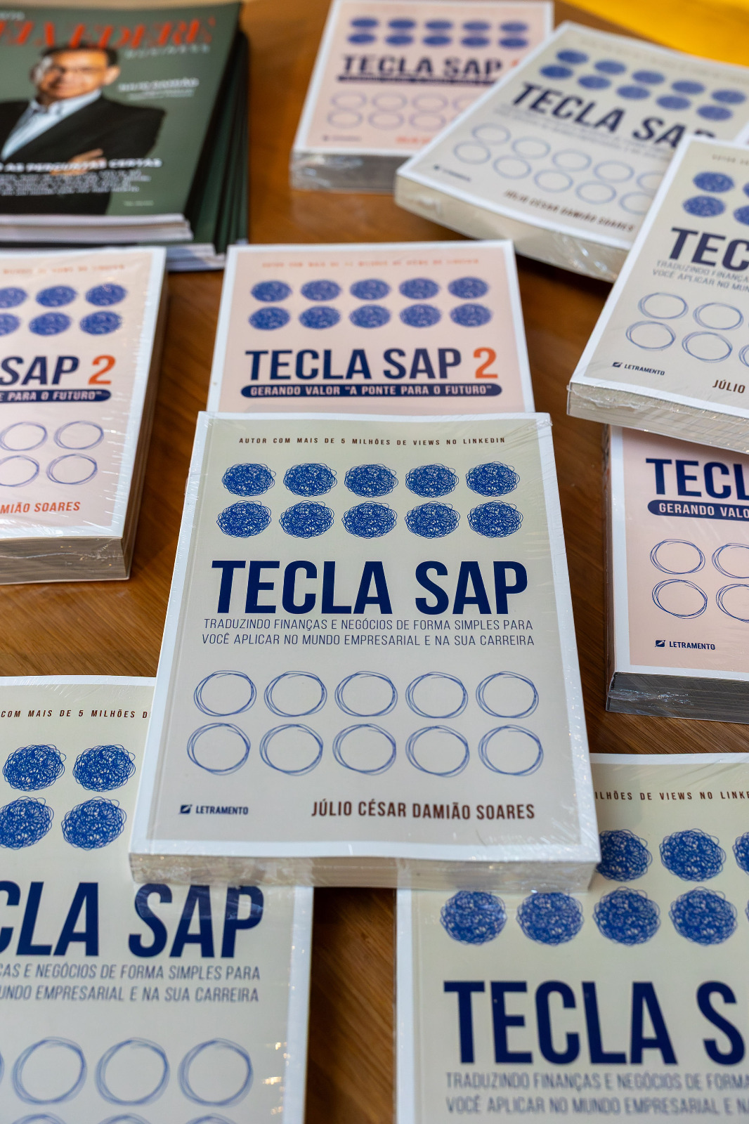 Coleção Tecla SAP em sessão de autógrafos