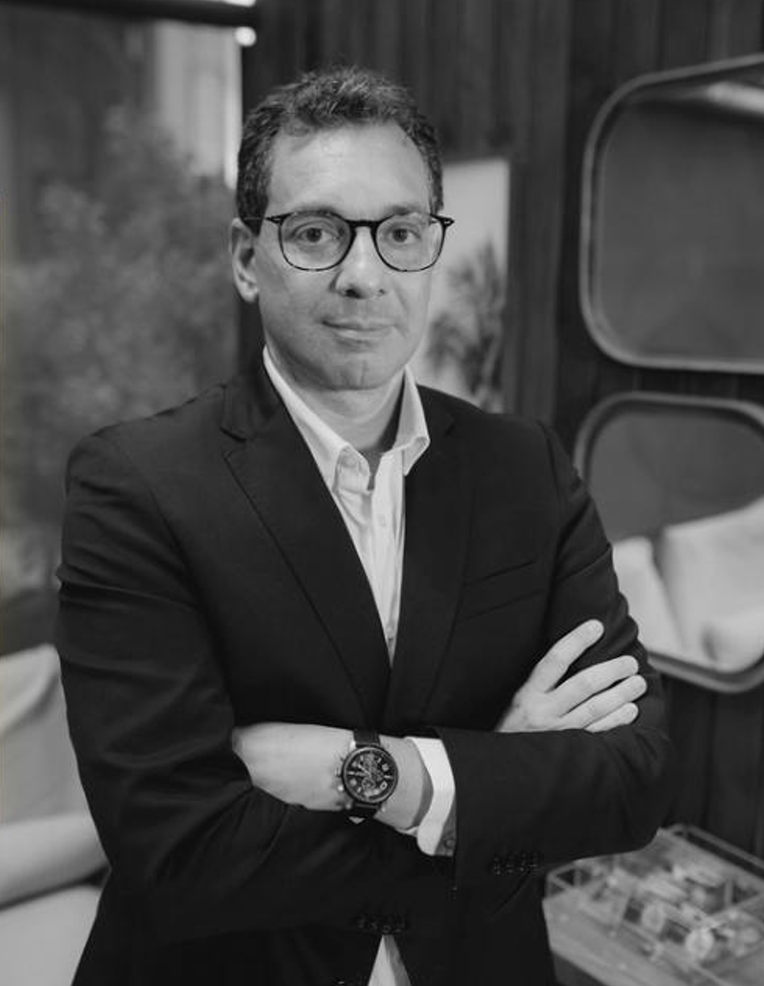 Júlio Damião, estrategista de negócios, finanças e inteligência artificial